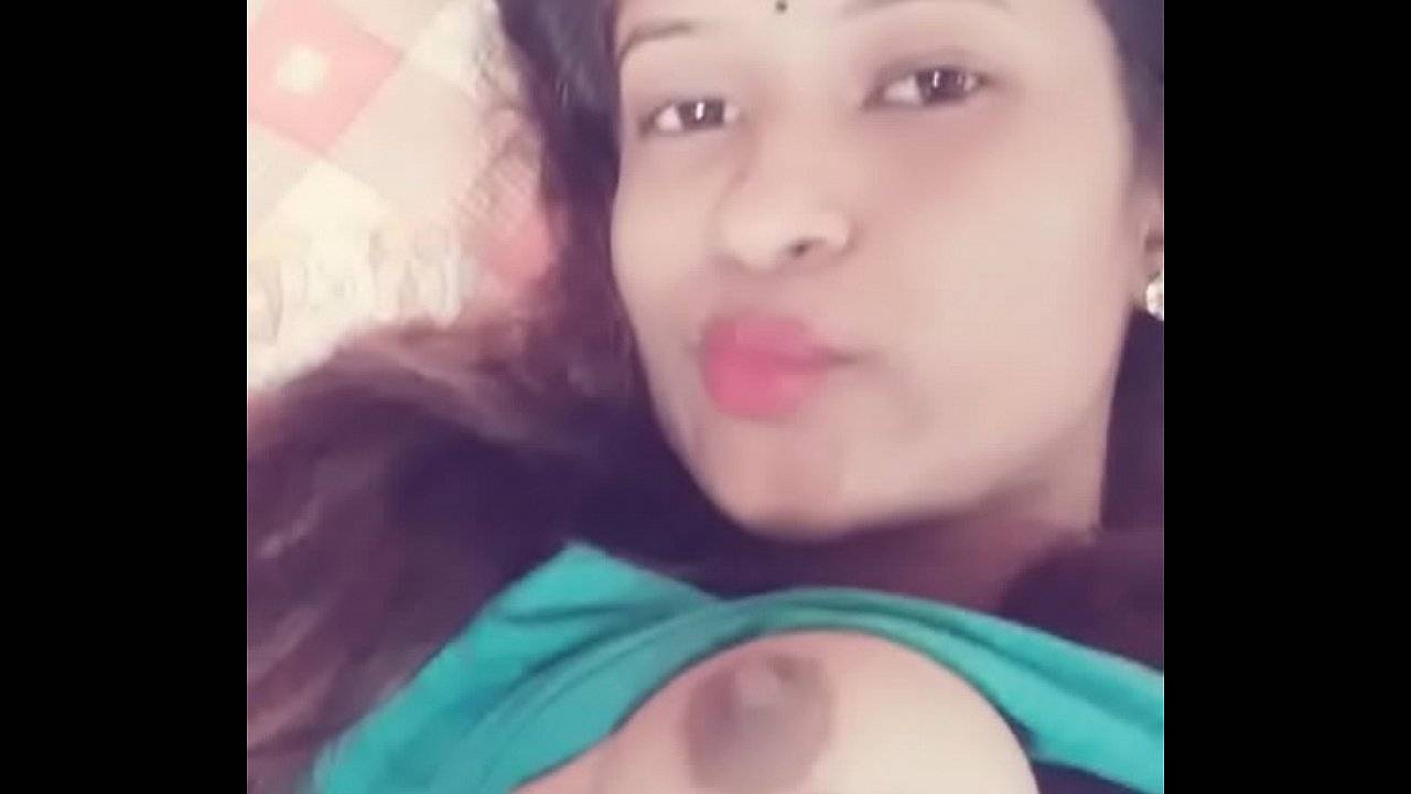 Desi nude selfie video of college girl exposing boobs 32 Desi nude selfie video of college girl exposing boobs