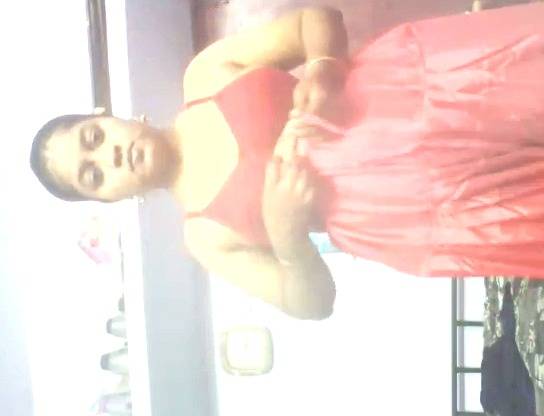 Desi self records her dress changing video