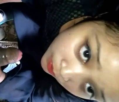 Cute office girl blowjob in backyard