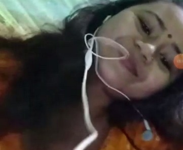 Home Quarantine nude selfie of Desi girl