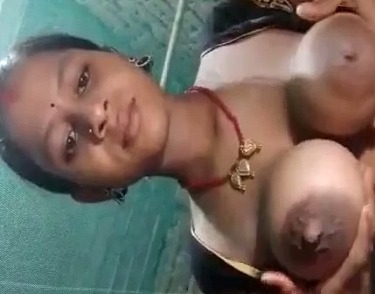Village bhabhi nude selfie video