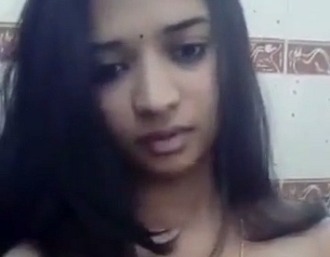 Desi wife Priya sexy selfie