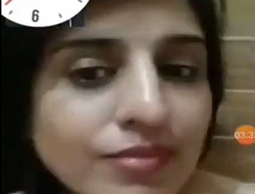 Lahore bhabhi nude video call
