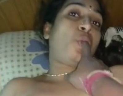Sexy mausi chudai video 2 Sexy mausi chudai video