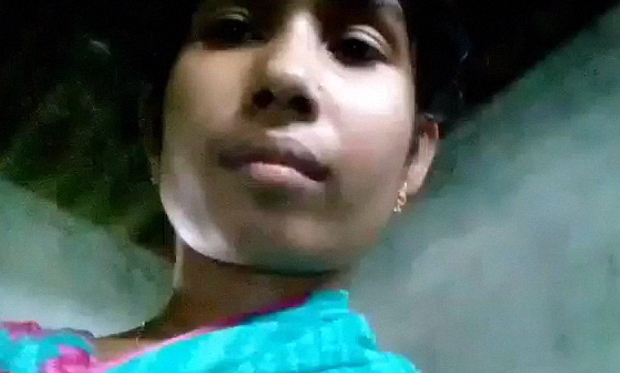 BD village girl pissing selfie video shared online