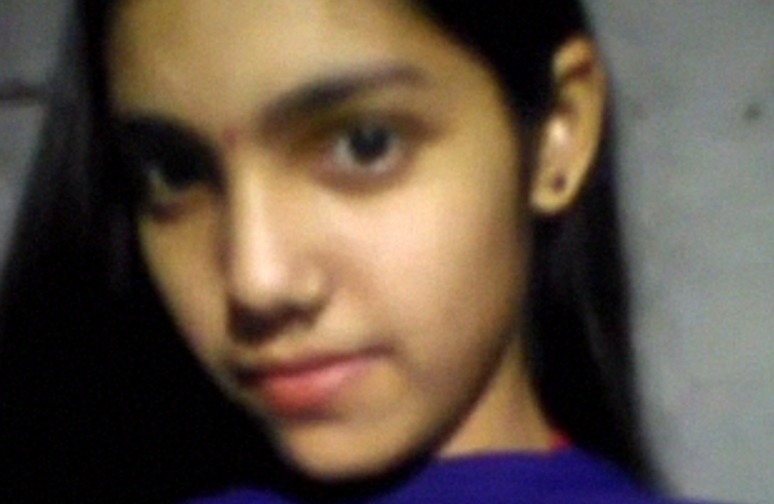 Teenage desi girl fondling her boobs through kameez 1 Teenage desi girl fondling her boobs through kameez