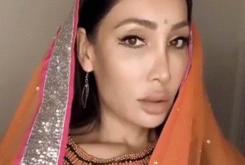 Sofia Hayat Nude teasing video