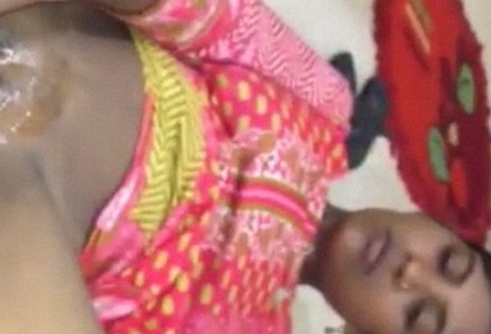 Dehati Maid inserting bulb masturbation MMS video