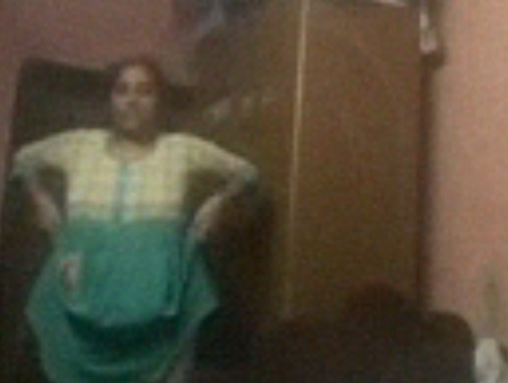 Desi village mami stripping salwar kameez nude MMS
