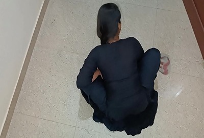 Indian maid takes her owner’s dick in her cunt