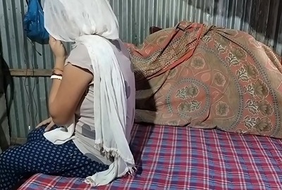 A Muslim guy fucks his GF’s tight pussy in a Bangla sex video