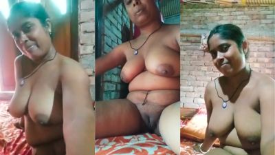 Nude Bangla milf shows her nude body on camera